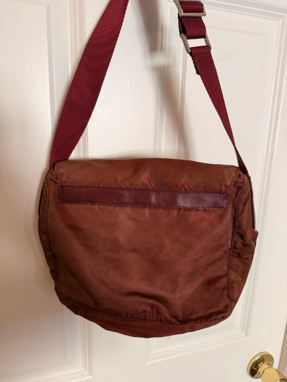 VINTAGE PRADA Burgundy Maroon Vela Nylon Messenger Crossbody Bag / Shoulder Bag - Picture 3 of 6